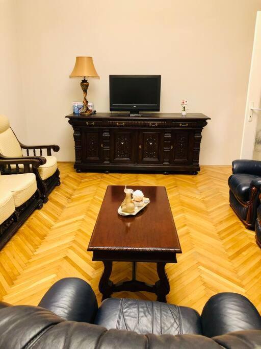 Ultra-Central And Elegant Ap In Opera Square Vic23 Timișoara Zewnętrze zdjęcie